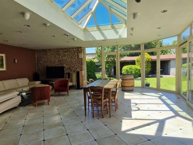 Maison 4 pièces 197 m²
