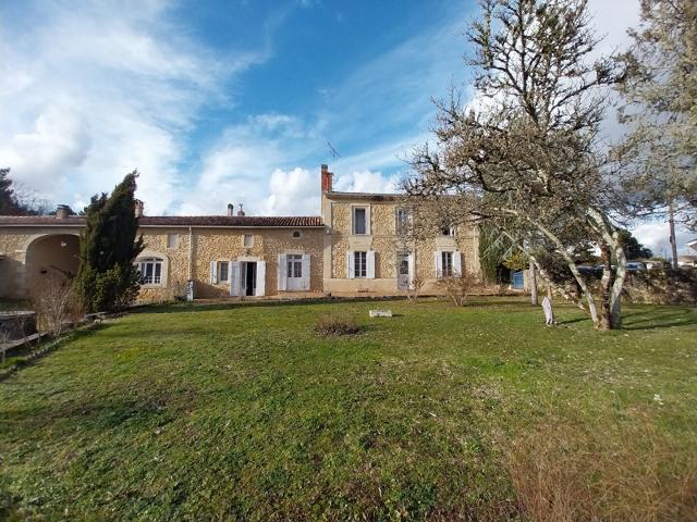 Maison 4 pièces 198 m²