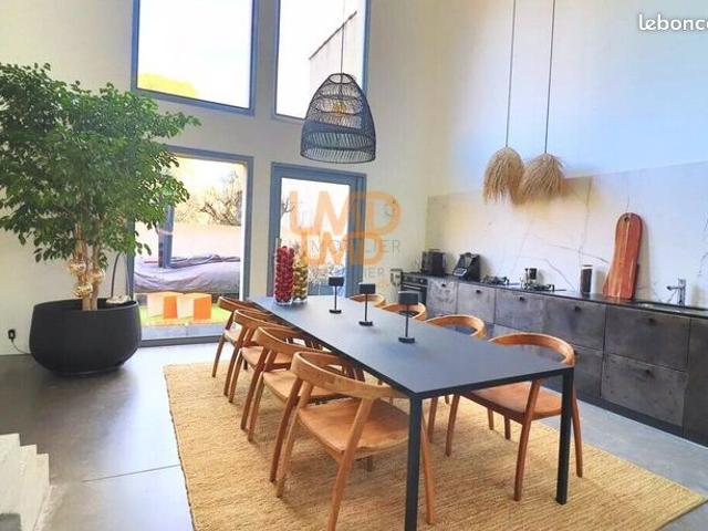 Maison 4 pièces 190 m²