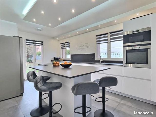 Maison 4 pièces 191 m²