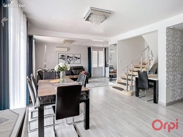 Maison 4 pièces 192 m²