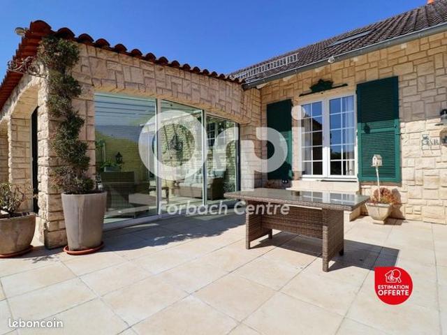 Maison 4 pièces 193 m²