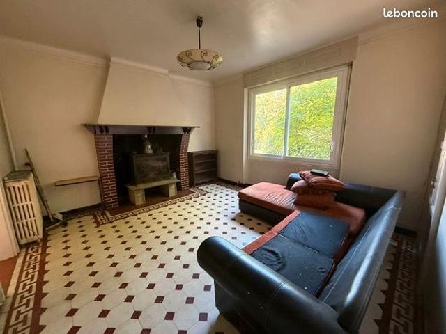 Maison 4 pièces 1 000 m²