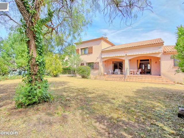 Maison 4 pièces 205 m²