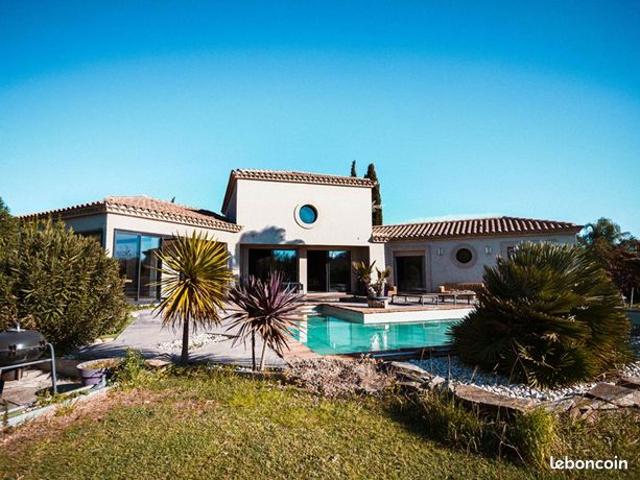 Maison 4 pièces 205 m²