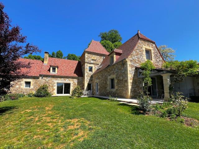 Maison 4 pièces 205 m²
