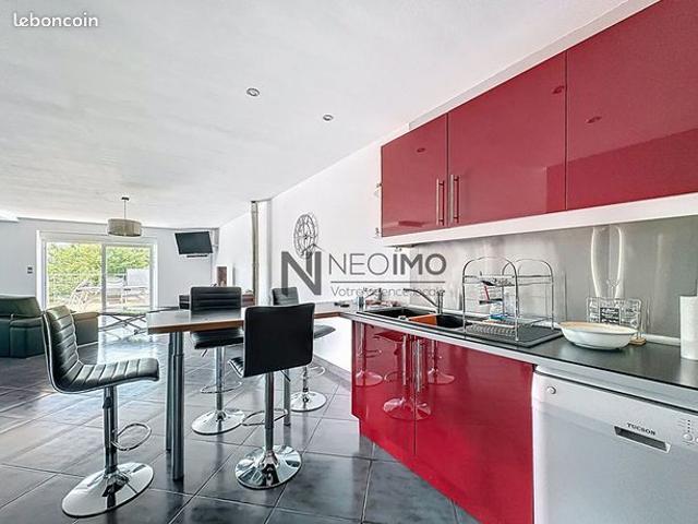 Maison 4 pièces 205 m²
