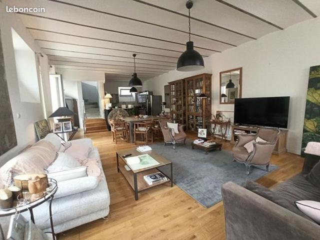 Maison 4 pièces 208 m²