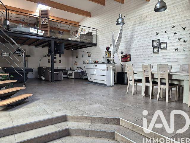 Maison 4 pièces 208 m²