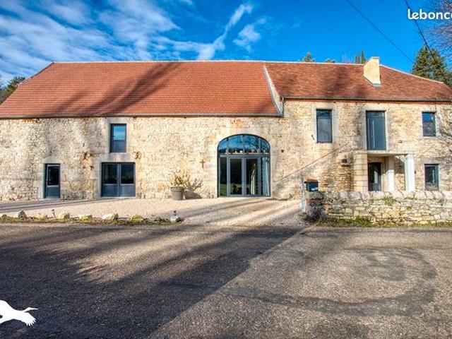 Maison 4 pièces 200 m²