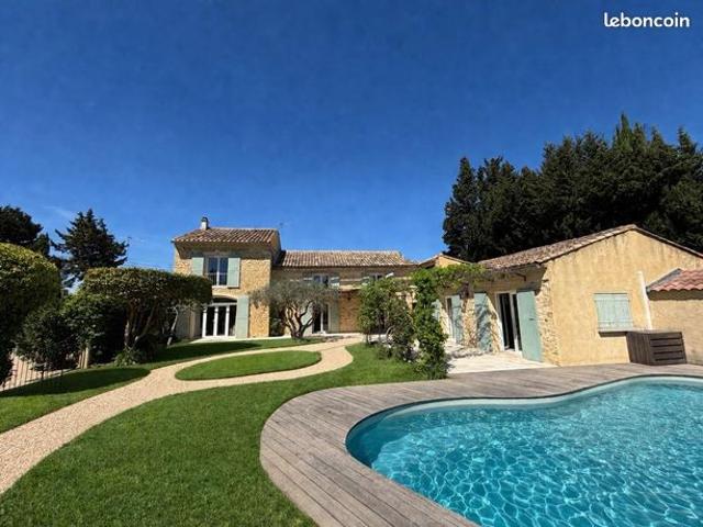 Maison 4 pièces 200 m²
