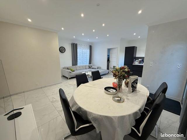 Maison 4 pièces 200 m²