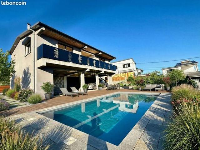 Maison 4 pièces 200 m²