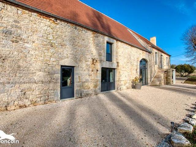 Maison 4 pièces 200 m²