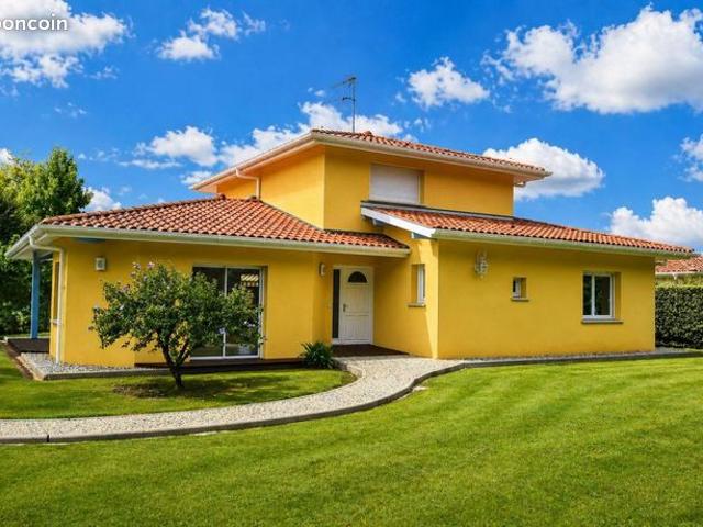 Maison 4 pièces 200 m²