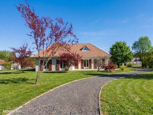 Maison 4 pièces 201 m²