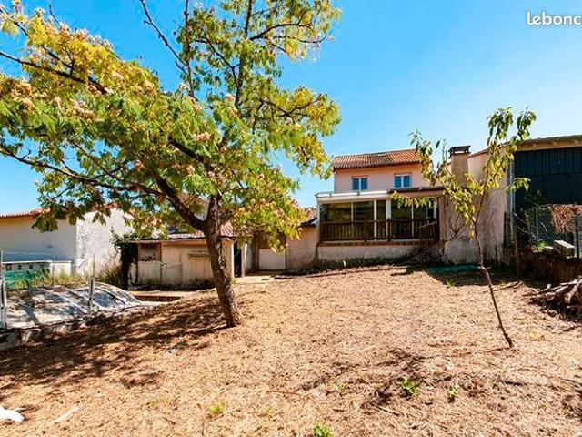 Maison 4 pièces 202 m²