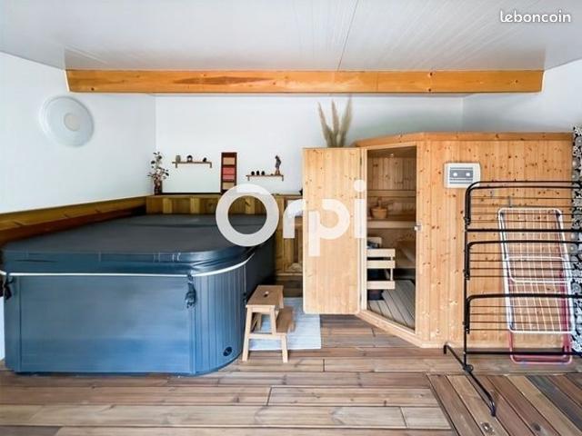 Maison 4 pièces 215 m²
