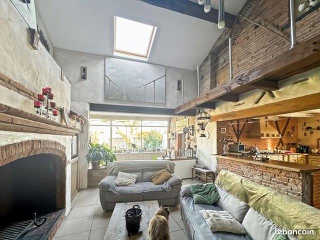 Maison 4 pièces 216 m²