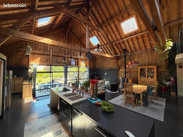 Maison 4 pièces 216 m²