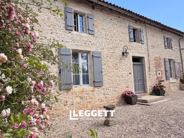 Maison 4 pièces 218 m²