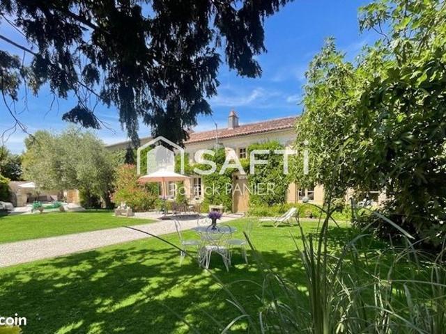 Maison 4 pièces 218 m²