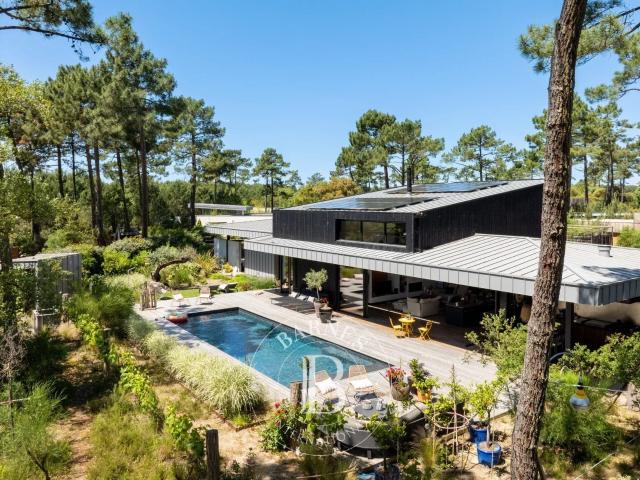 Maison 4 pièces 218 m²