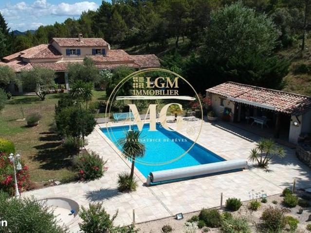 Maison 4 pièces 219 m²