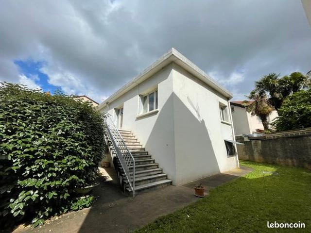 Maison 4 pièces 219 m²
