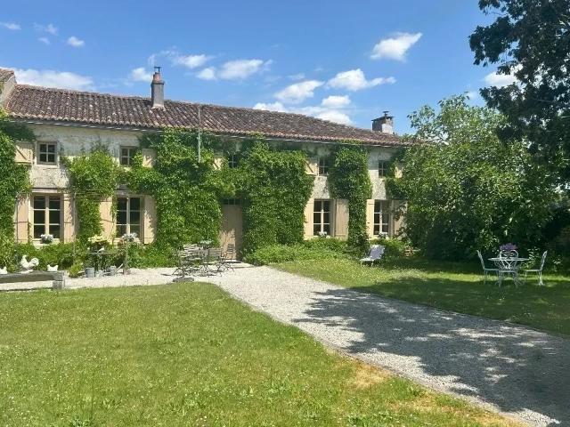 Maison 4 pièces 210 m²