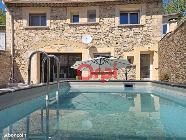 Maison 4 pièces 210 m²