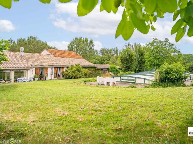 Maison 4 pièces 210 m²