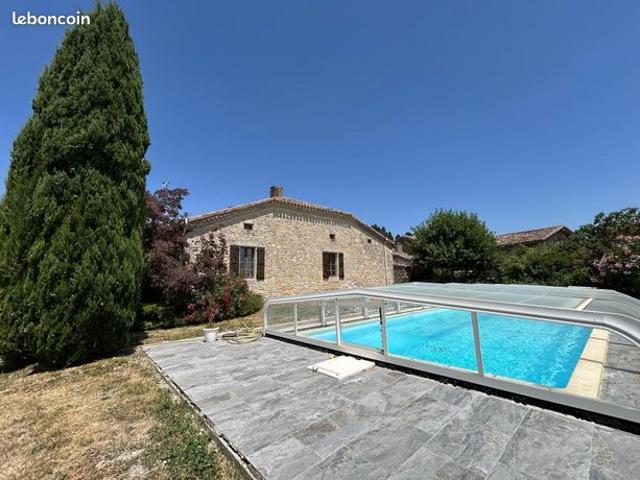 Maison 4 pièces 227 m²