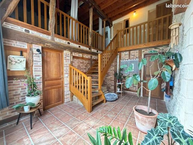 Maison 4 pièces 228 m²