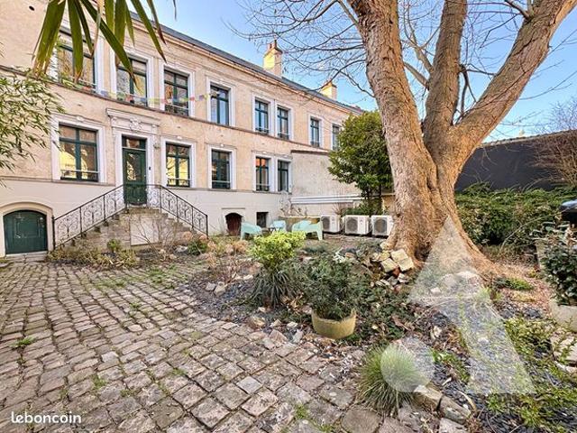 Maison 4 pièces 229 m²