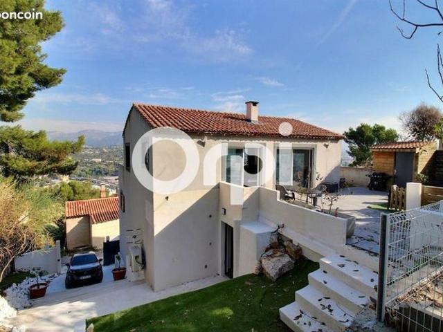 Maison 4 pièces 220 m²
