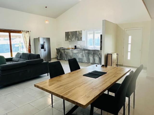 Maison 4 pièces 220 m²