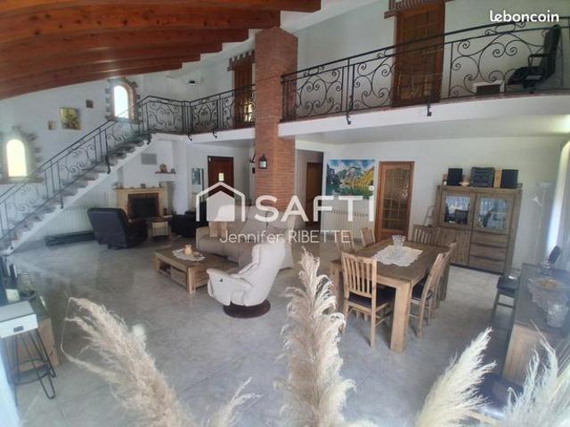 Maison 4 pièces 220 m²