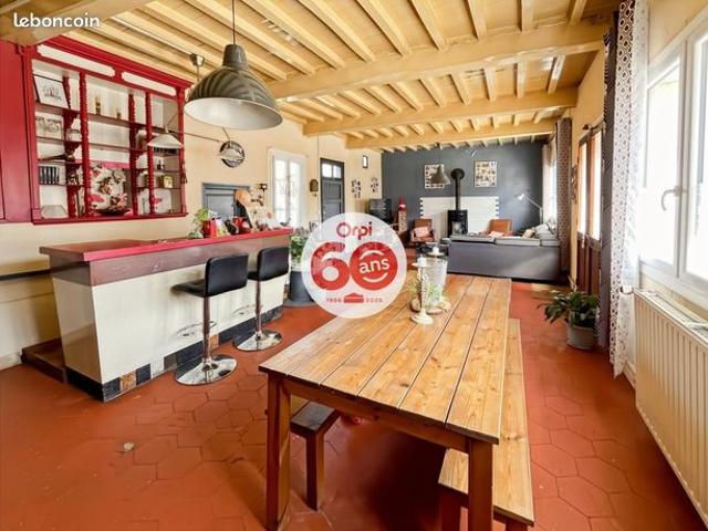 Maison 4 pièces 223 m²