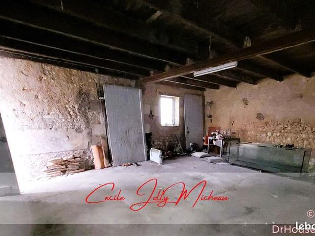 Maison 4 pièces 237 m²