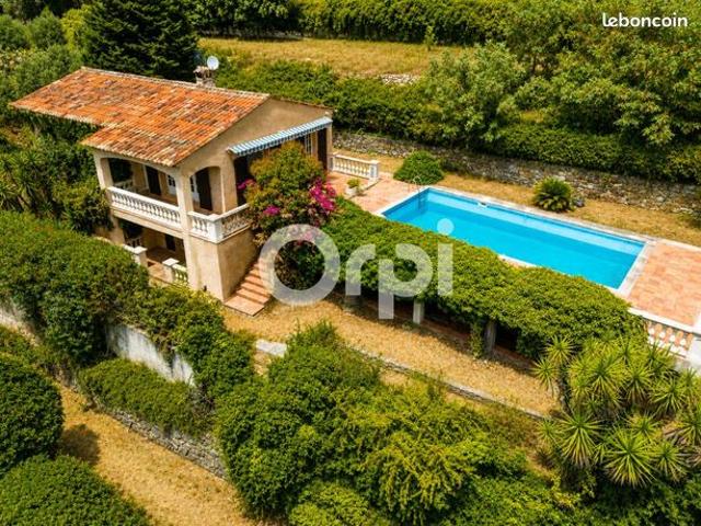 Maison 4 pièces 238 m²