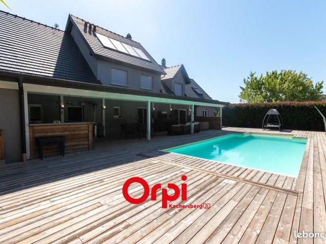 Maison 4 pièces 239 m²