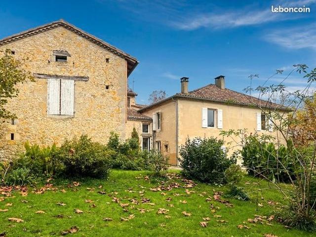 Maison 4 pièces 230 m²