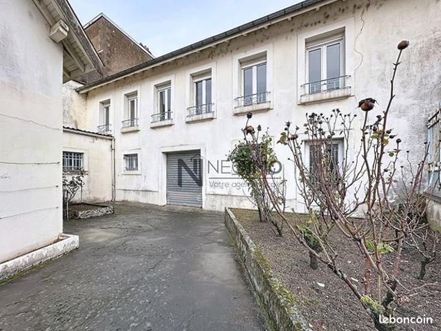 Maison 4 pièces 230 m²