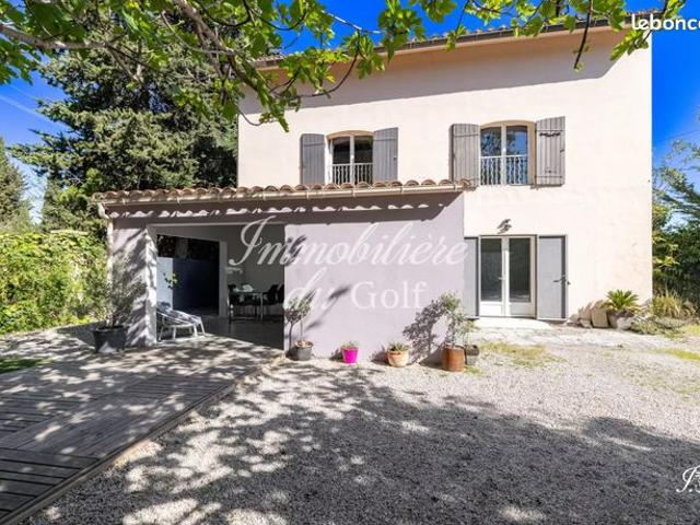 Maison 4 pièces 230 m²
