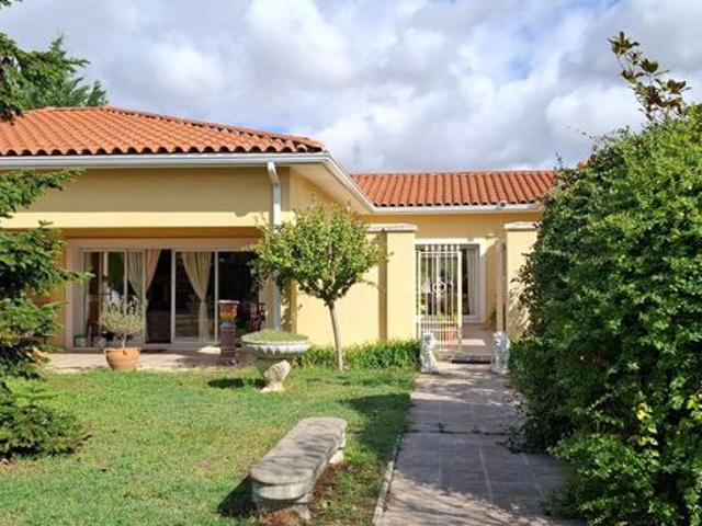 Maison 4 pièces 231 m²