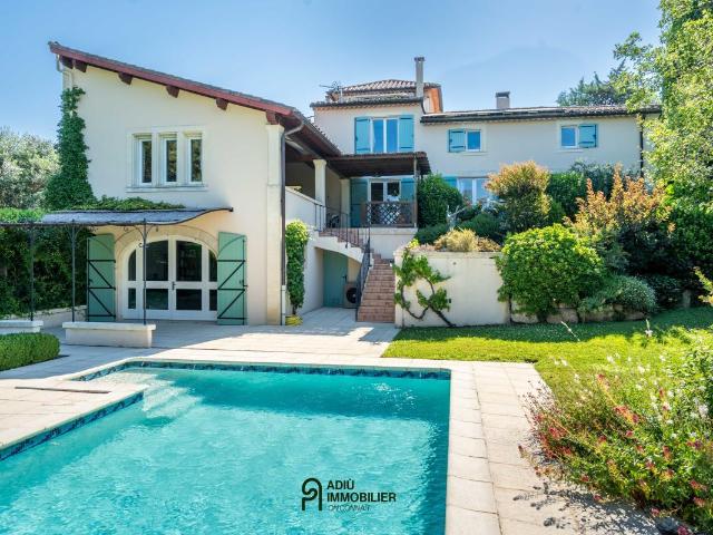 Maison 4 pièces 233 m²
