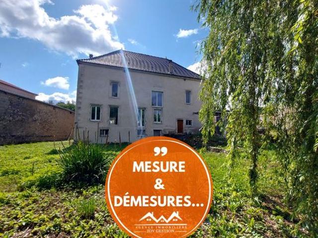 Maison 4 pièces 245 m²