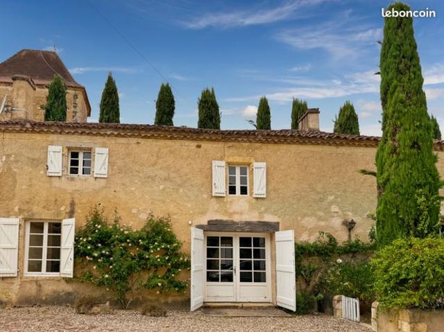 Maison 4 pièces 247 m²