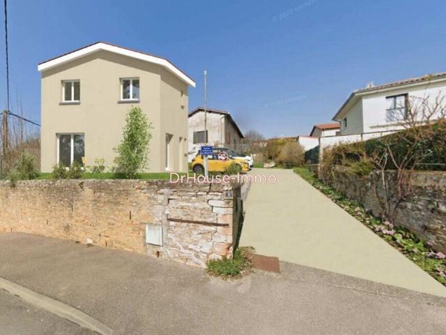 Maison 4 pièces 248 m²